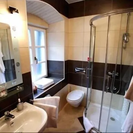 Πανσιόν Toni Palace