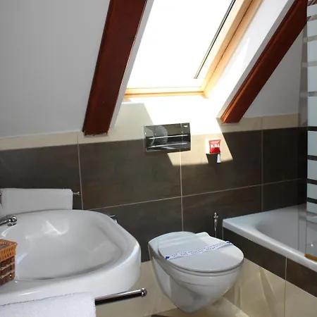 Toni Palace Σπλιτ