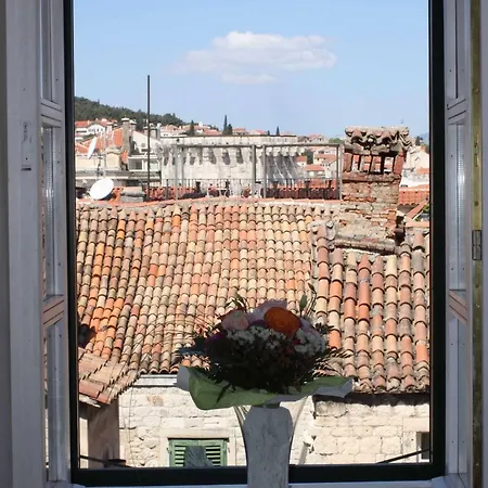 Toni Palace Σπλιτ