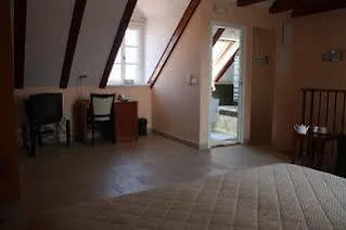 Toni Palace Πανσιόν