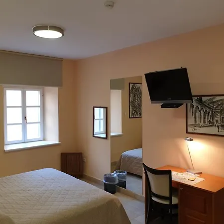 Casa de hóspedes Toni Palace 4*