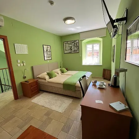 Toni Palace Gasthof Split